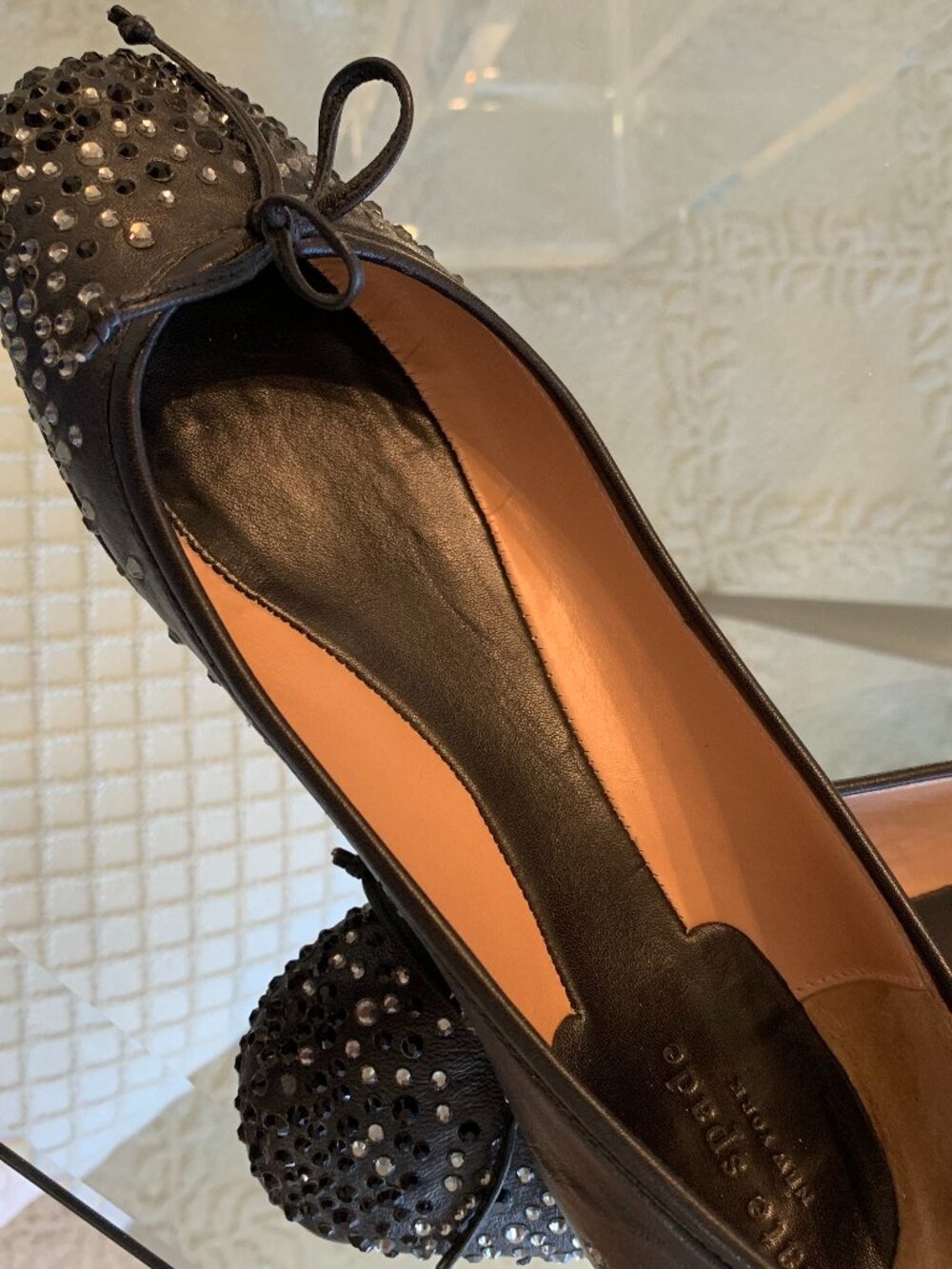 Exquisite KATE SPADE Black Ballet Flats, Size 7